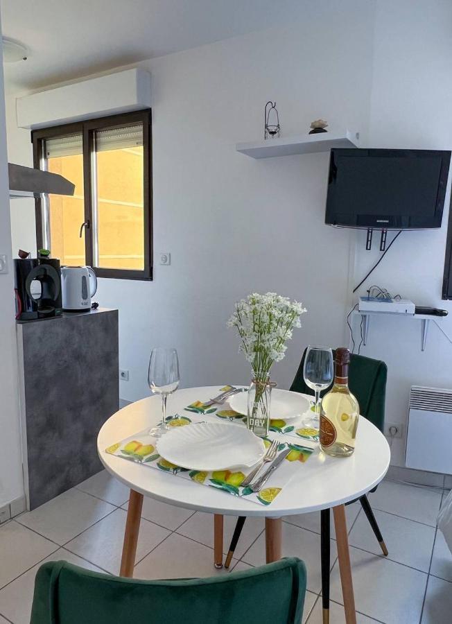 Charmant Studio A Menton Exterior foto